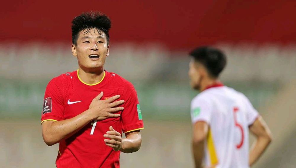 女侠宁中则肥臀迎合耸动腰