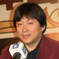 跟女演员同居